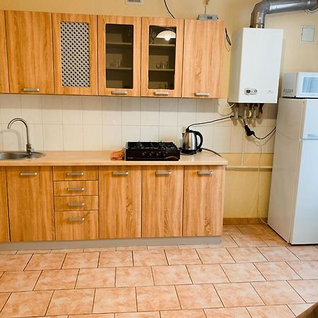 Apartments Domovik Мостова 5 Кв 38 มุกาเชเว ภายนอก รูปภาพ